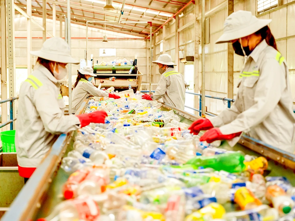sản xuất sản phẩm tái chế